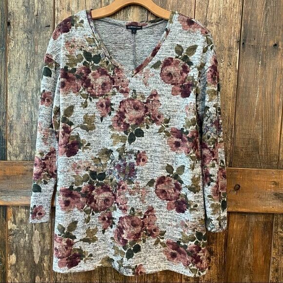 Mm3 Sz S Gray Pink Large Garden Roses V-Neck Long Sleeve Sweater - Picture 2 of 7
